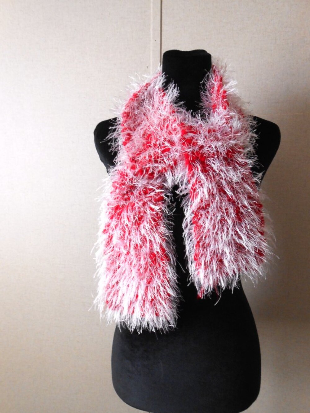 Red & White Faux Fur Winter Scarf – Cozy Statement Piece